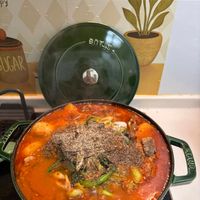 可能是燉小牛膝和豆腐的圖像