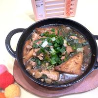 可能是火鍋、豆腐、粥和文字的圖像