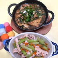 可能是豆腐、粥、麵和拉麵的圖像