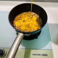 可能是蛋黃和水波蛋的圖像