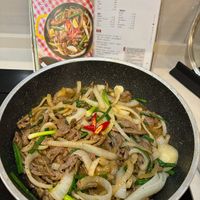 可能是肉排和文字的圖像