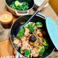 可能是火鍋、豆腐和文字的圖像