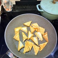 可能是半圓形餡餅的圖像