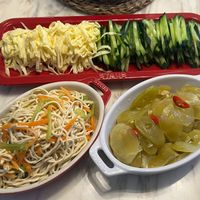 可能是義大利麵、麵和炒麵的圖像