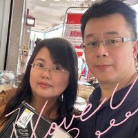可能是一或多人、紅心和文字的圖像