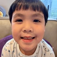 可能是小孩和微笑的圖像