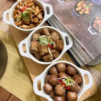 可能是豆腐、火鍋和文字的圖像