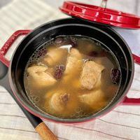 可能是顯示的文字是「 D STAUB STAUB 」的圖像