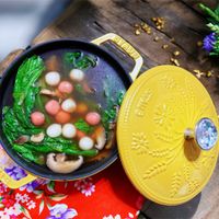 可能是豆腐、火鍋和文字的圖像