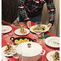 可能是起司火鍋、薑餅和聖誕樹的圖像