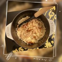 可能是粥、燕麥餅乾、燕麥和顯示的文字是「 STAUB STAUB SUUUS শे nice hiceday day 」的圖像