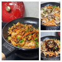 可能是香菇、炒麵和豆腐的圖像