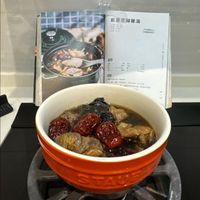 可能是火鍋、粥和文字的圖像
