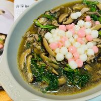可能是粥、拉麵、火鍋和文字的圖像