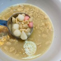 可能是粥、甜點和龍眼的圖像