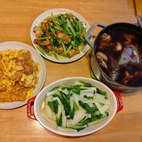 可能是炒麵、豆腐和火鍋的圖像