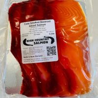 可能是生魚片、煙燻鮭魚和顯示的文字是「 Cold Smoked Beetroot Sliced Salmon 5M235000 350000 SlicedSalmon S42:5000.P471270-206 P171270-200 .penaless SMU Contain Bones" uncer degrees degrees NET WEIGHT 0.206 Kaфp PROCESSED DATE 14/01/2026 15/12/2025 HIGH COUNTRY SALMON Famms5hop sales LIcE1Se Madei welnsaman.co.n ecn.co.t2 W134-03 New Zealand IstAum BuTaM saiman glace plate Smokadty The hs የፍ 2 Smoke ouse Getaldine 」的圖像