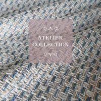 可能是‎顯示的文字是「 ‎FABRIC MADE/IN FABRIC-MADEINENGIAND ENGLAND مامه ATELIER COLLECTION PLUM& CHERRY BLOSSOM‎ 」‎的圖像