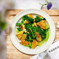可能是豆腐、紫蘇和文字的圖像