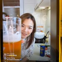 可能是泡茶器、啤酒和文字的圖像