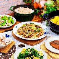 可能是豆腐、炒麵和炒飯的圖像