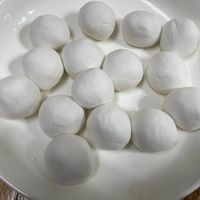 可能是豆腐和馬勃菇的圖像