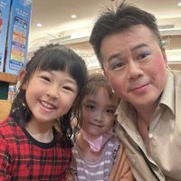 可能是小孩和文字的圖像