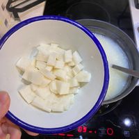 可能是豆腐和椰子的圖像