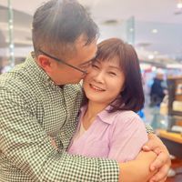 可能是一或多人和大家在微笑的圖像
