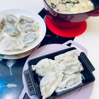 可能是肉餡餅、港式點心和文字的圖像