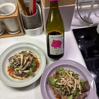 可能是義大利麵和顯示的文字是「 FIKA LEPETIT LEPETTCOCHOME COCHOME SHADE w7 SYRAH K00 STAUS 」的圖像