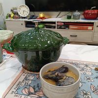 可能是香菇、粥、火鍋和顯示的文字是「 12 10 2 2 S4 7 1 6 5 . @RUSUN 크질 IS To I ΤΣbl Иbl AS RARMER OR ST SITAUB 」的圖像