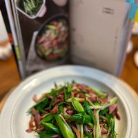 可能是鯷魚和文字的圖像