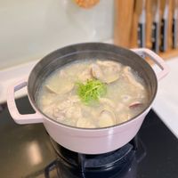 可能是粥、火鍋和香菇的圖像