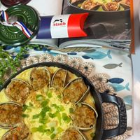 可能是牧羊人派、西班牙大鍋飯和文字的圖像