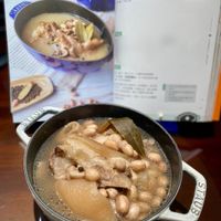 可能是火鍋、香菇、拉麵、粥、豆腐和文字的圖像