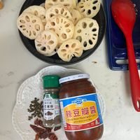 可能是鯷魚和文字的圖像