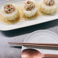 可能是豆腐、粥和港式點心的圖像