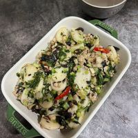 可能是豆腐和北非小米飯的圖像