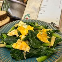 可能是莙薘菜、豆腐和綠葉甘藍的圖像
