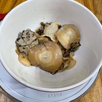 可能是香菇和羊肚蕈菇的圖像