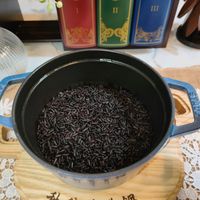 可能是焗豆和顯示的文字是「 obt II 我秋愛美鍋」的圖像
