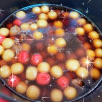 可能是甜點和龍眼的圖像