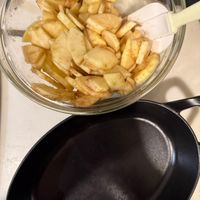 可能是蘋果和水果塔的圖像