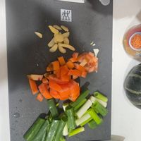 可能是刀和食物的圖像