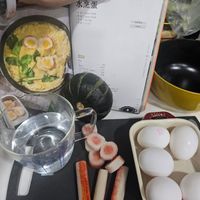 可能是粥、拉麵、水波蛋和文字的圖像
