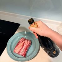 可能是香檳的圖像