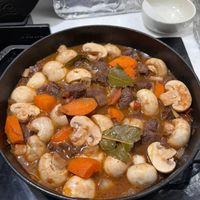 可能是燉小牛膝的圖像