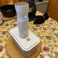 可能是泡茶器和文字的圖像