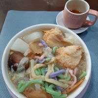 可能是拉麵、粥和水波蛋的圖像